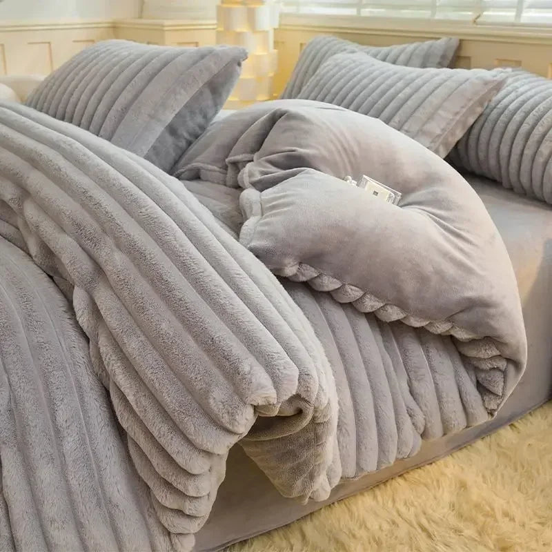 Plush Duvet Cover Set | Double-sided Velvet(includes duvet cover + pillowcases 3pcs)